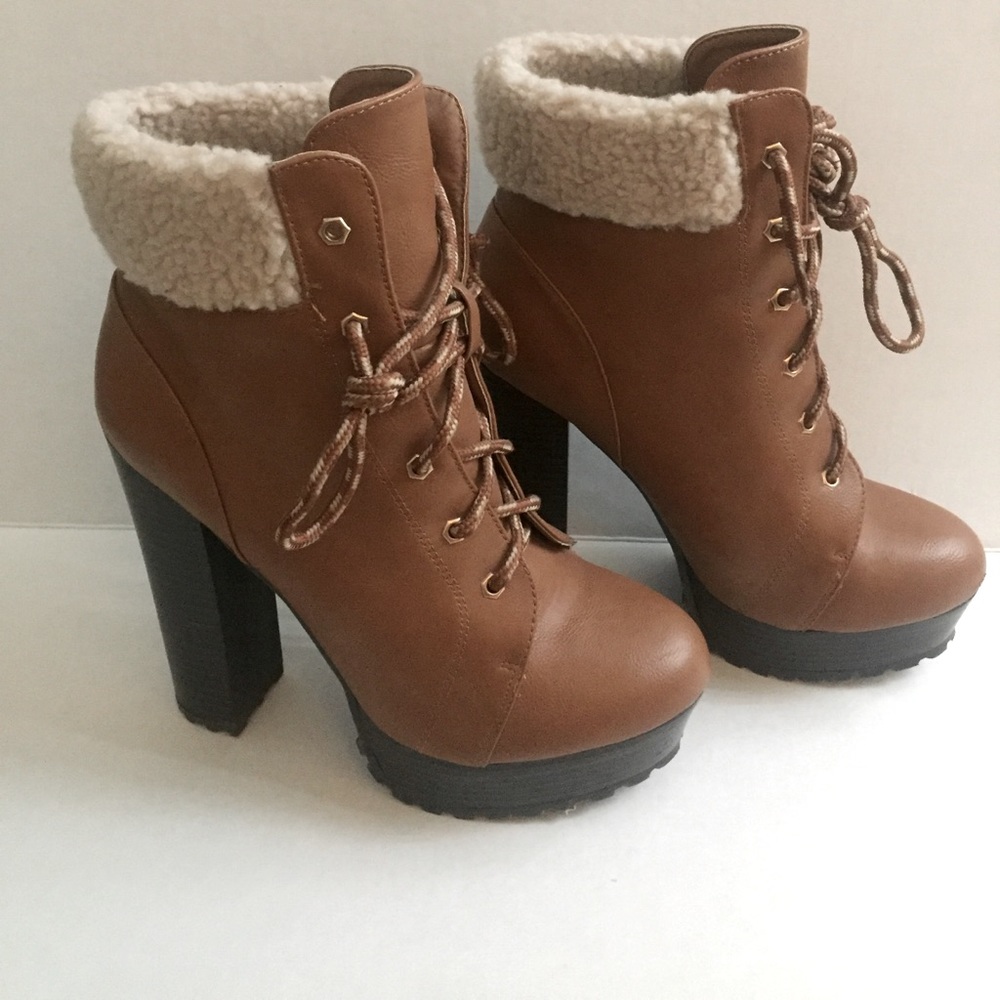 Heel boots blended with the perfect color for fall